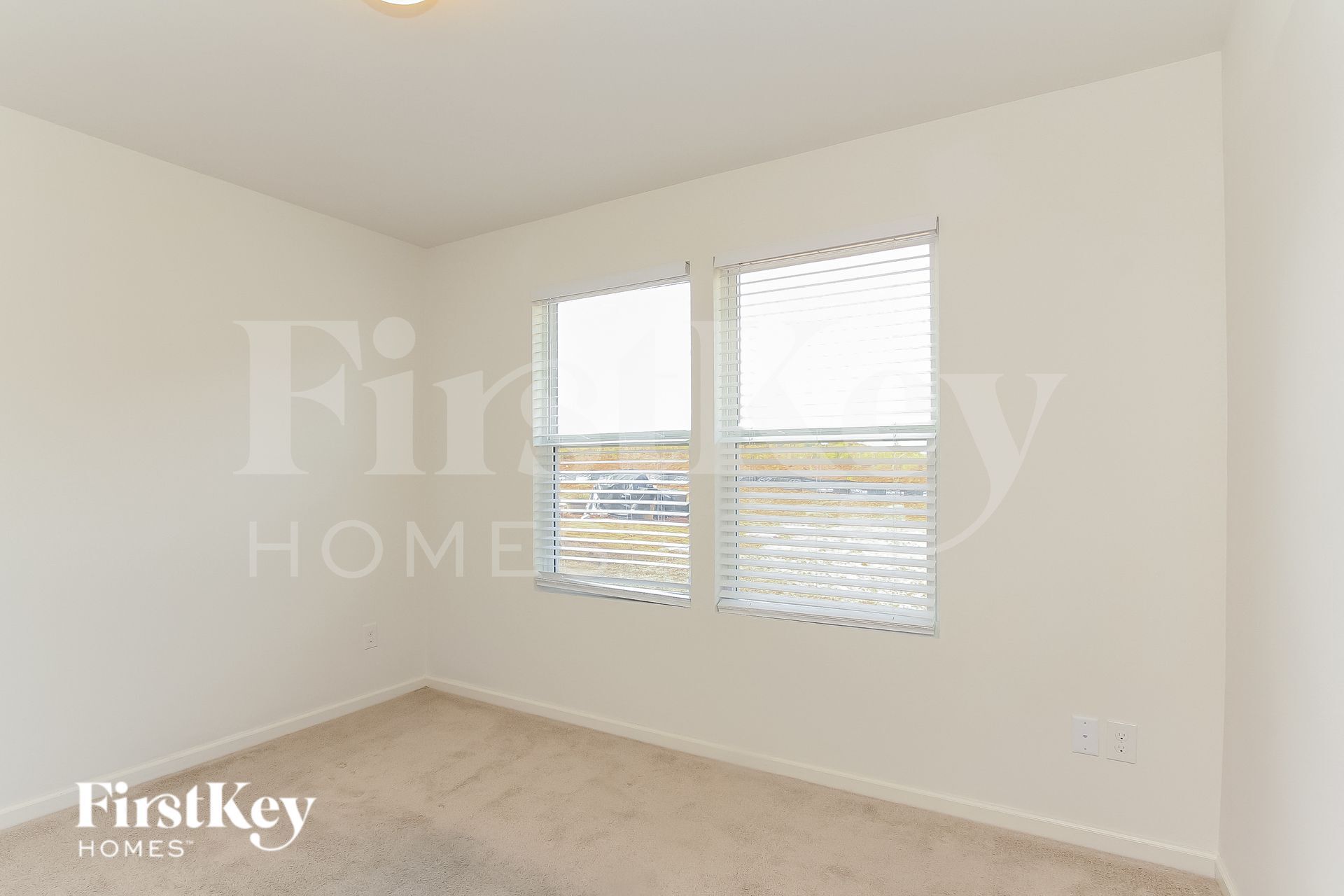 Building Photo - 147 Hidden Lakes Rd