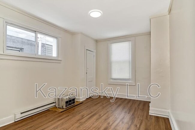 Building Photo - 4808 N Franklin St