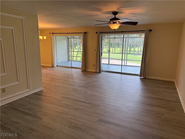 Building Photo - 1699 Golf Club Dr