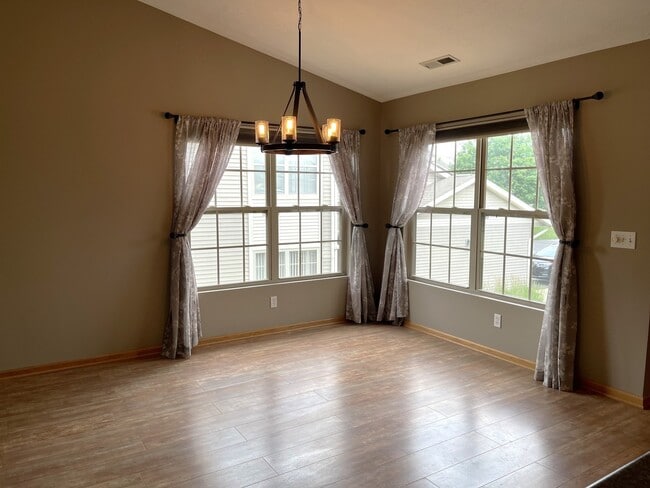 Building Photo - 957 Arvle Cir