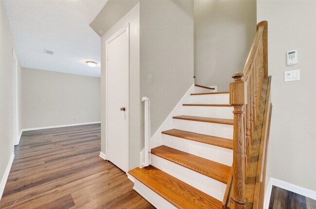 Building Photo - 18111 Shireoak Dr