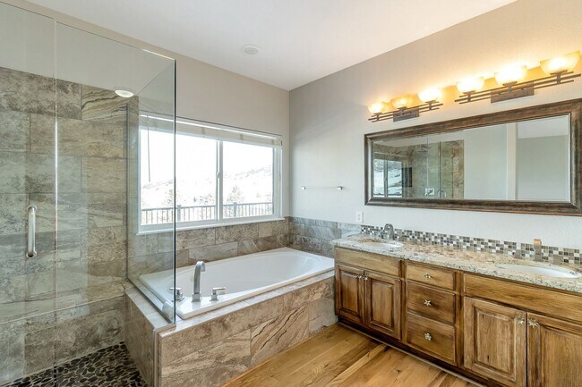 Building Photo - **Beautiful 5 Bed 4 Bath home for rent in ...