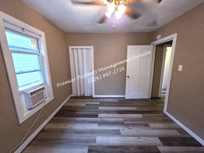 Building Photo - 1802 3rd Ave