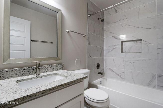 Building Photo - 841 Paseo Drusy Pl