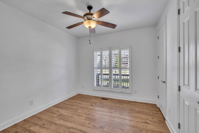 Building Photo - Stunning rental home on a premium lot in s...