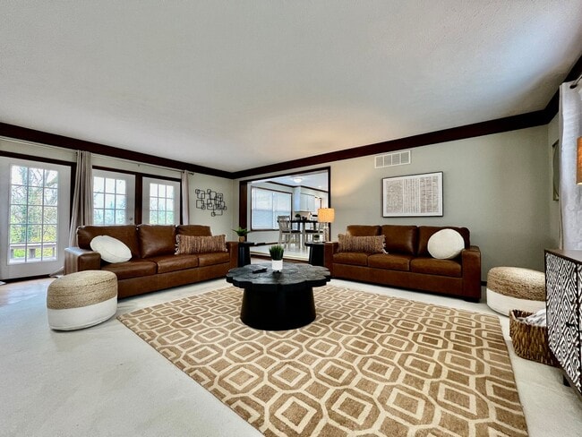 Building Photo - 7033 Willowood Dr