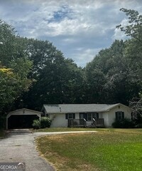 Building Photo - 582 Benson St