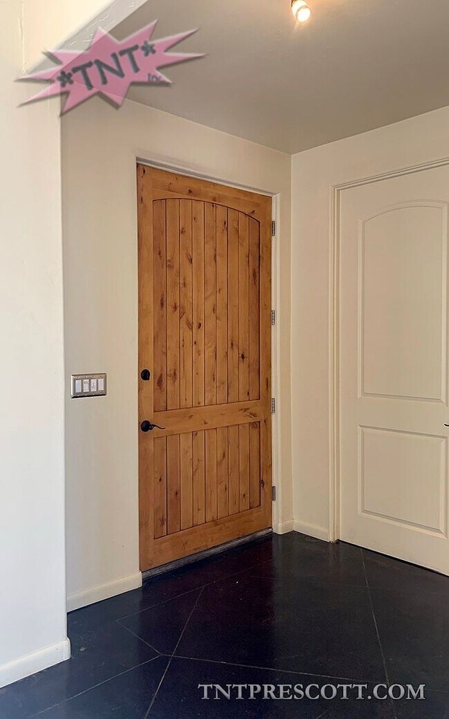 Building Photo - Home in Prescott in the Pines ~ HOLD (B)