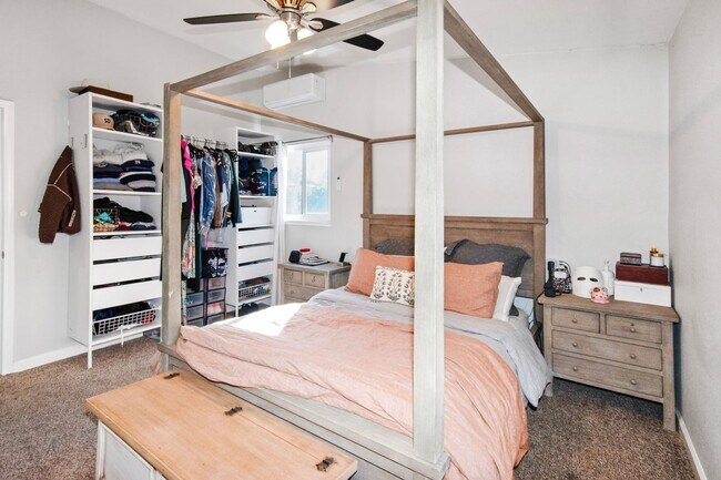 Building Photo - 2131 Ilex Ave