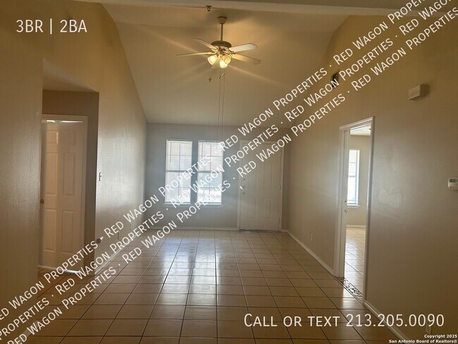 Building Photo - 7639 Windsor Oaks