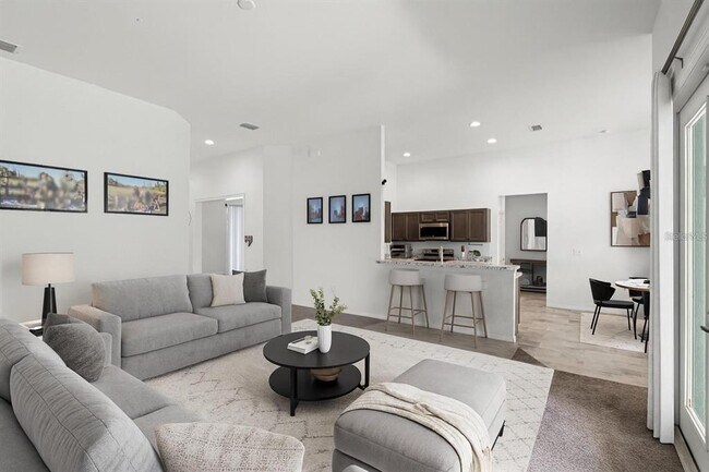 Building Photo - 804 Channing St