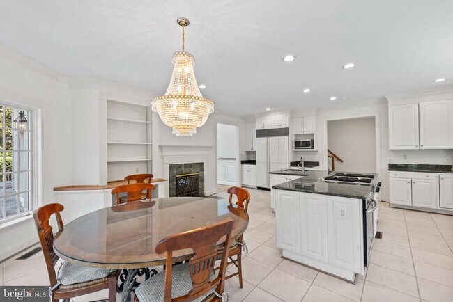 Building Photo - 2608 Geneva Hill Ct