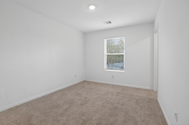 Building Photo - 11806 Holly Hurst Dr