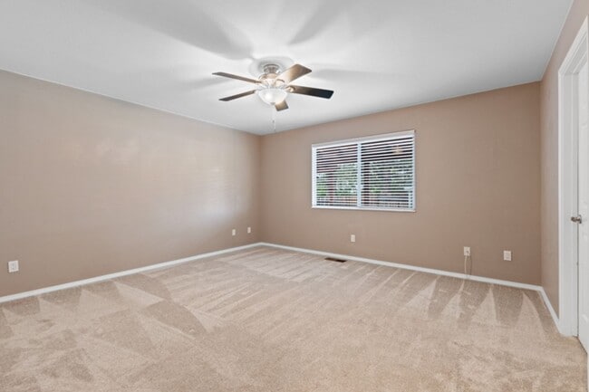 Building Photo - Sparks Home in the Vistas with RV Parking!!