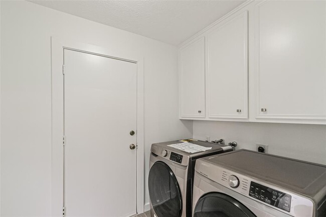 Building Photo - 2314 Silver Sage Dr