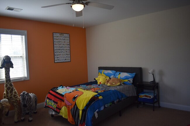 Building Photo - 2190 Harborview Dr