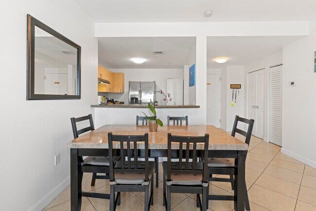 Building Photo - 3219 SW 23rd Terrace