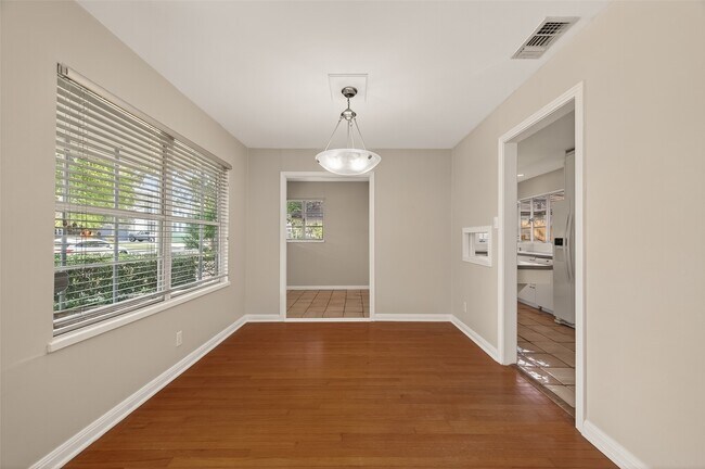 Building Photo - 3314 Westridge St