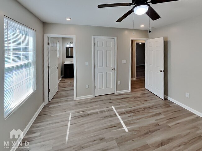 Building Photo - 218 Aspen Dr