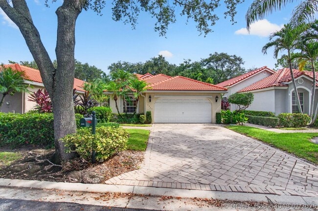 Building Photo - 5225 Brookview Dr