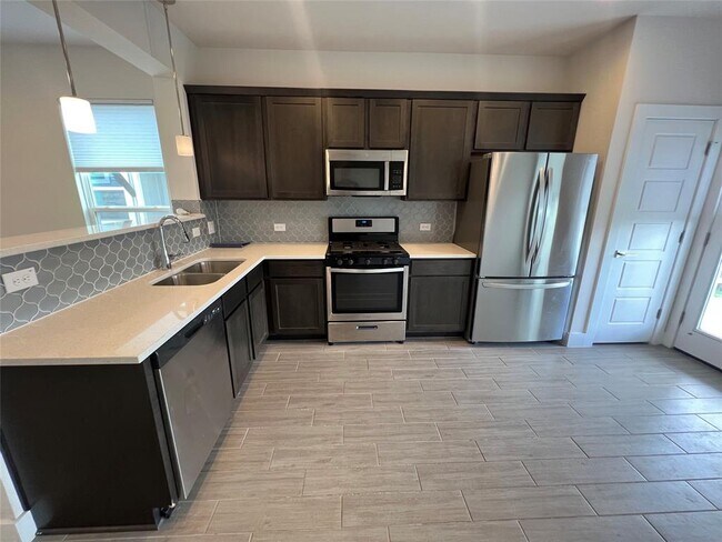 Building Photo - 509 Peace Dr