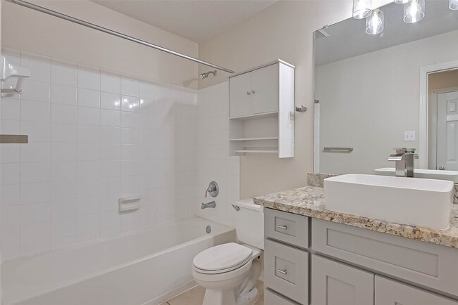 Building Photo - 206 N Wynnoak Cir