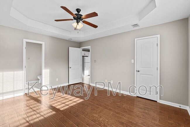Building Photo - 823 Whispering Willow Ct
