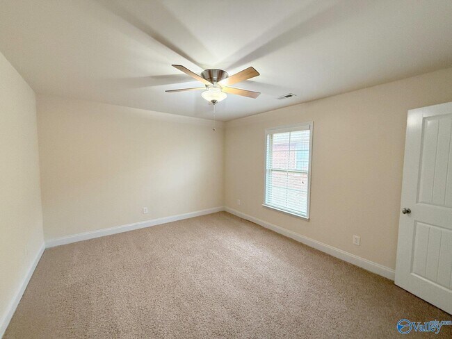 Building Photo - 235 Crab Orchard Dr