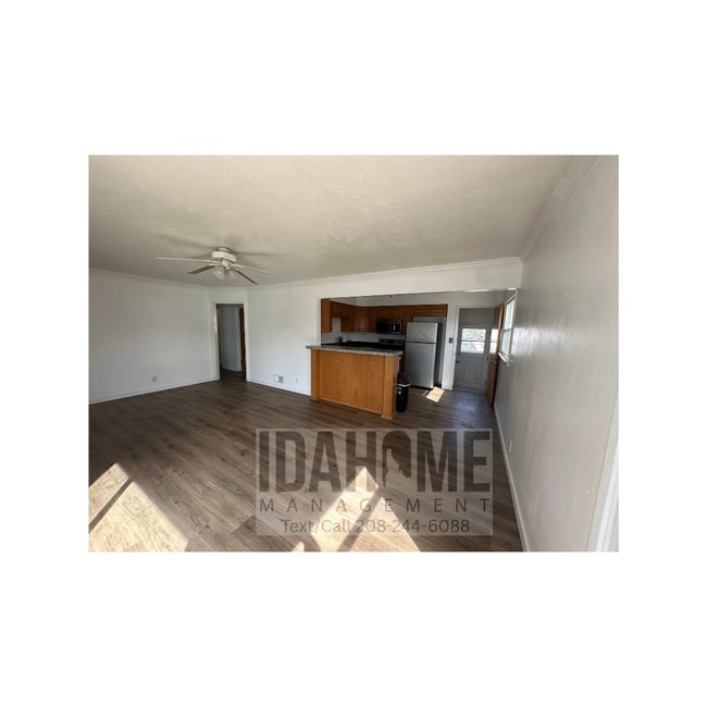 Building Photo - Charming single family home for rent close to Alameda Park!