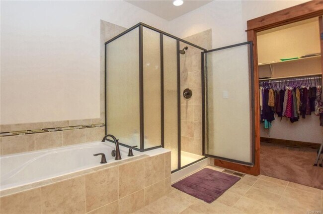 Building Photo - 3646 Como Ct