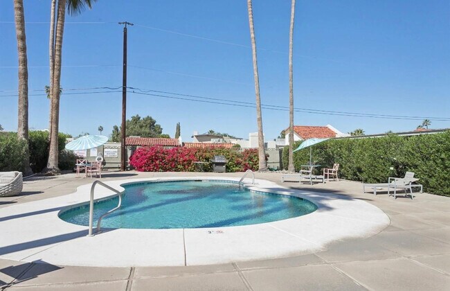 Building Photo - 1030 E Bethany Home Rd