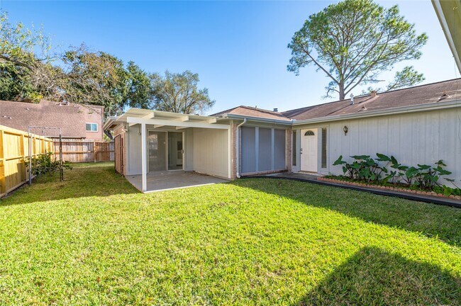 Building Photo - 10215 Kirkwren Dr