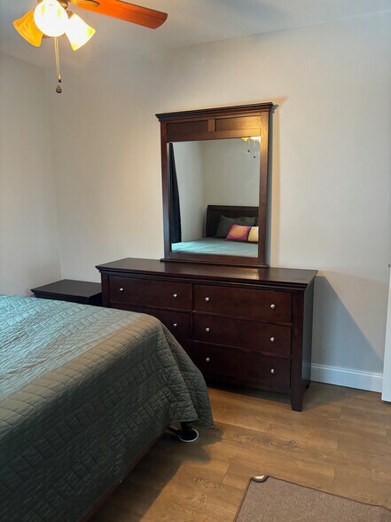 Building Photo - 544 Tolend Rd