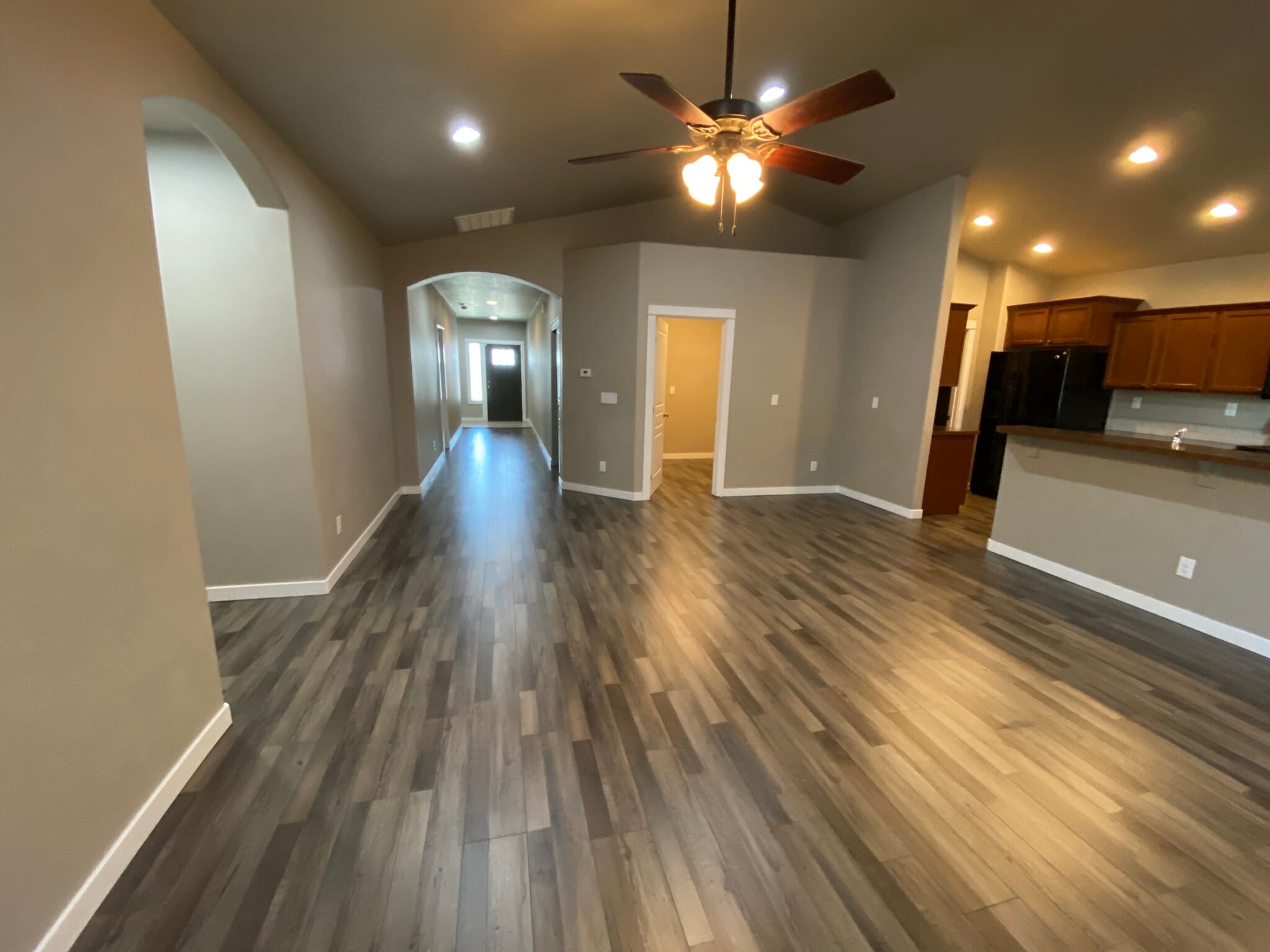 Building Photo - 1640 SW Panorama Dr