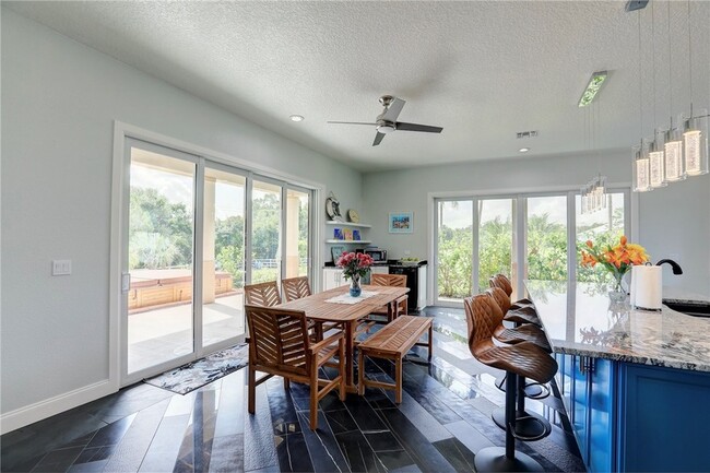 Building Photo - 7785 Grand Oak Cir