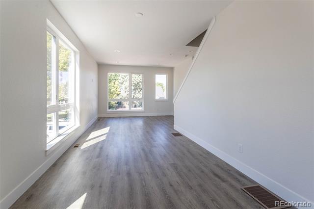 Building Photo - 1592 Ames St