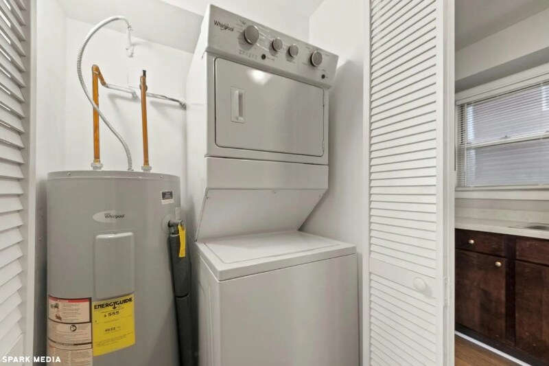 Building Photo - 7617 S Colfax Ave