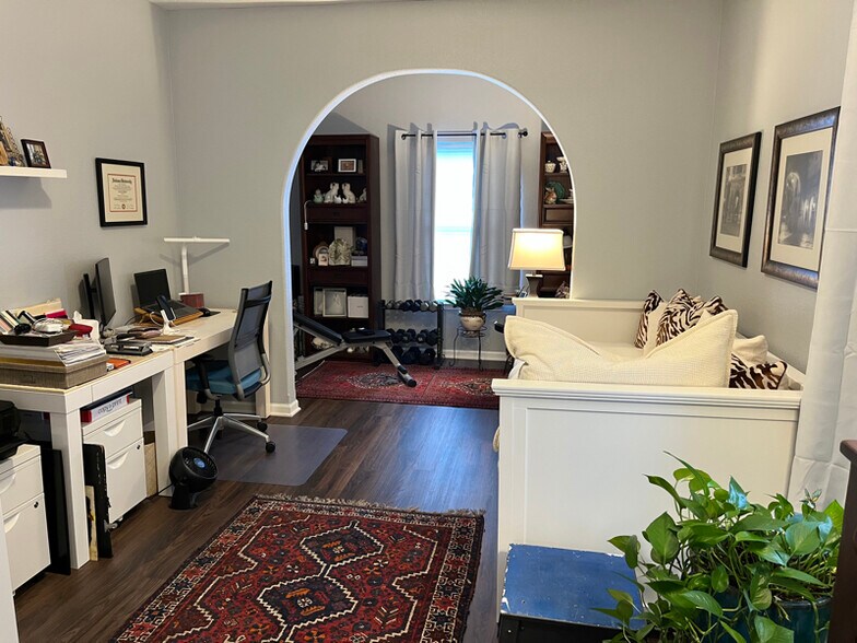 Building Photo - 12913 Tradd St