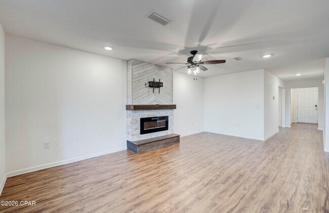 Building Photo - 7138 Hatteras Blvd