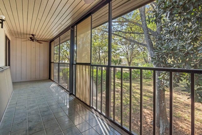 Building Photo - 16 Alcira Ct