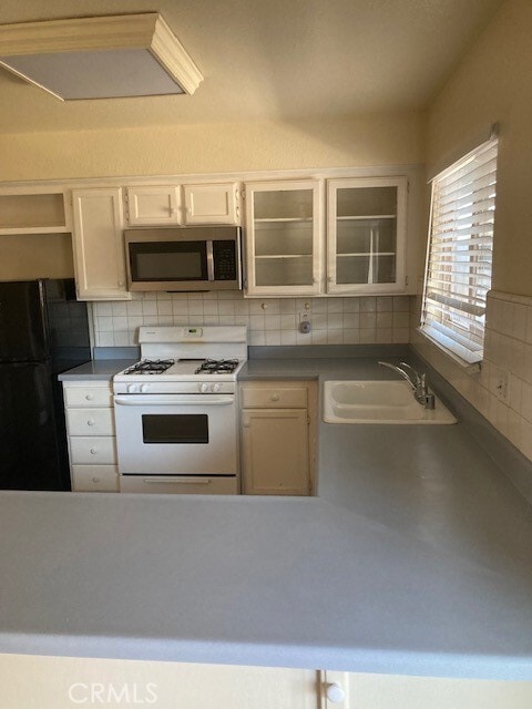 Building Photo - 168 Tamarisk St