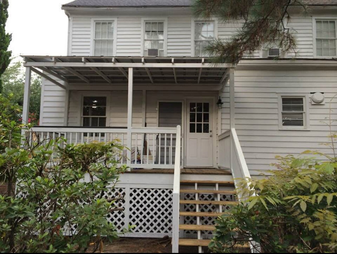 Building Photo - 217 E Richardson Ave