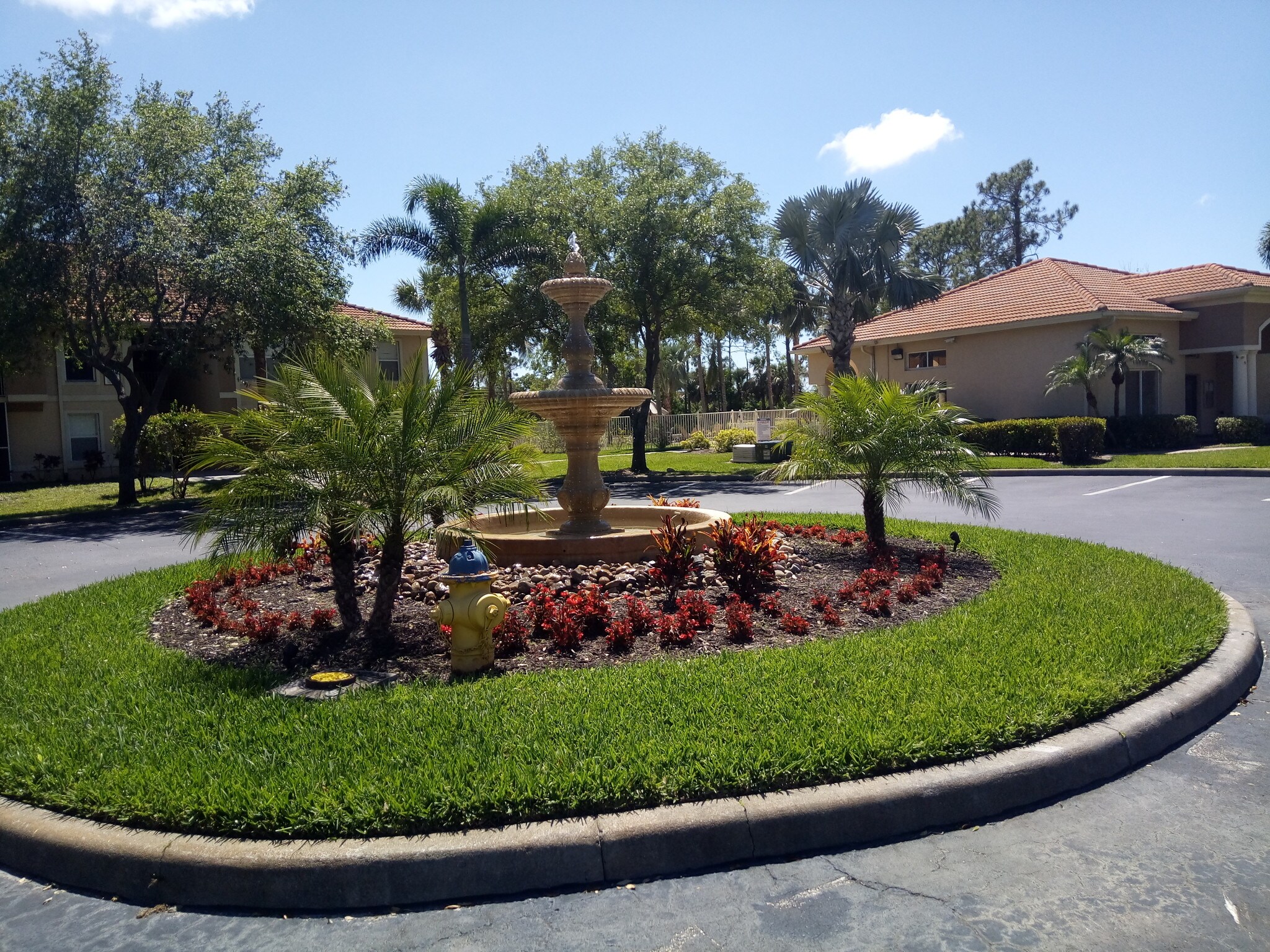 Building Photo - 8215 Ibis Club Dr