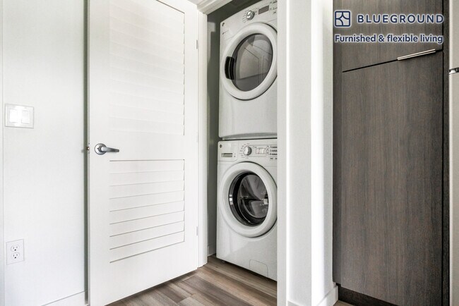 Building Photo - 8709 161st Avenue Northeast