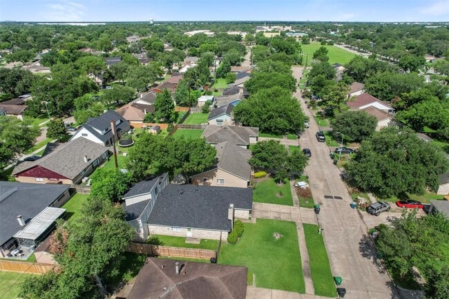 Building Photo - 6631 Villarreal Dr