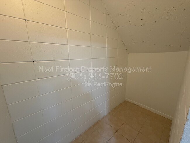 Building Photo - 1318 Sydney Pl