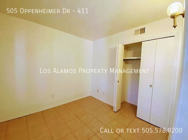 Building Photo - 505 Oppenheimer Dr