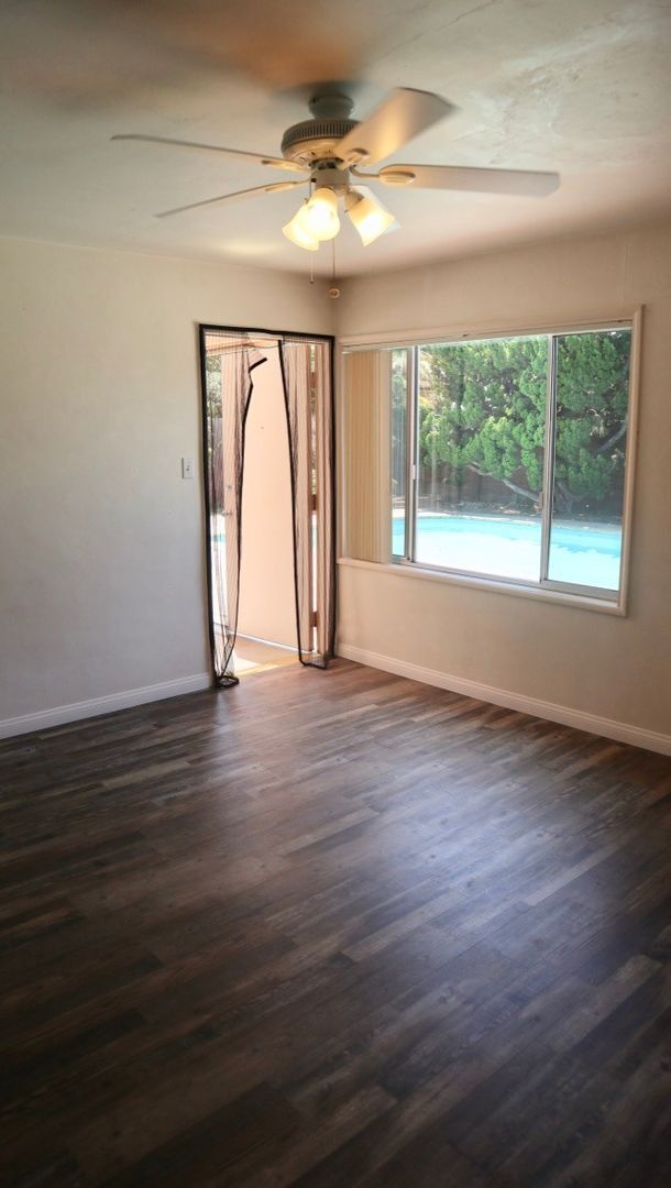 Building Photo - Available August 2026- 5 Bedroom with a POOL - on MARY LANE