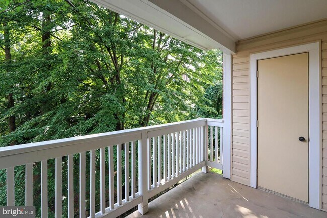 Building Photo - 1513 Lincoln Way