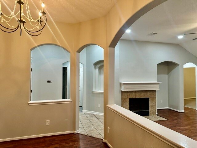 Building Photo - 11405 White Forge Ct